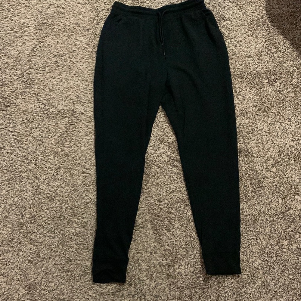 Men’s black joggers. Great condition. 96% polyester 4% spandex